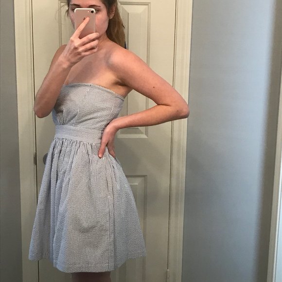 Jolie & Elizabeth Dresses & Skirts - Jolie & Elizabeth strapless seersucker dress